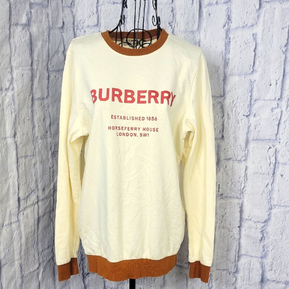 BURBERRY London, England Unisex Cream and Brown unisex Sweatshirt Chest 19" L 26